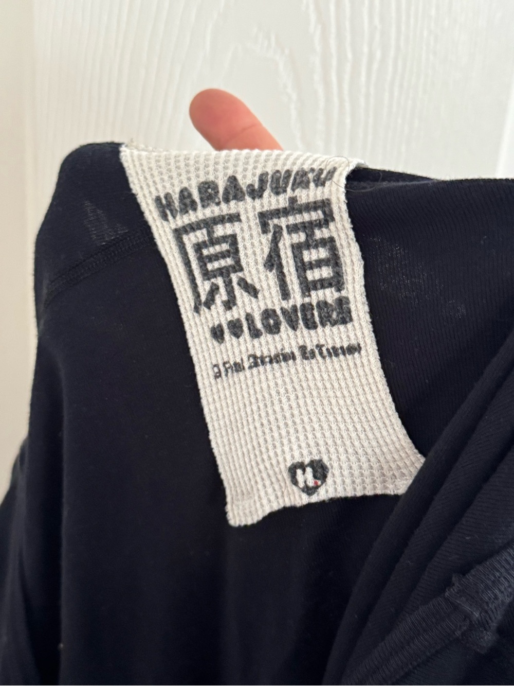 Harajuku Lovers Black Tee with White Waffle Tag - Picture 2 of 4